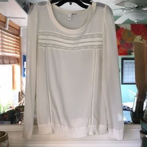 Off white top